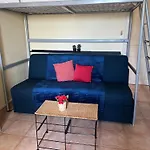 charmant studio au Cœur de Nice terrasse ensoleillée 850 M des plages